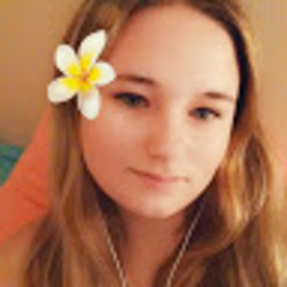 Meet your Posher, Amber - Picture 1 of 1